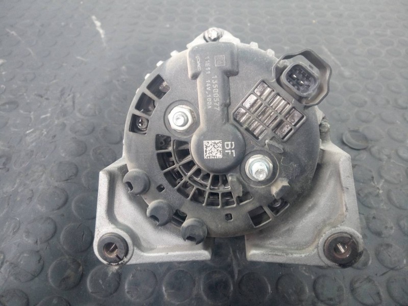 Recambio de alternador para opel insignia berlina cosmo referencia OEM IAM 13500577  P3-A5-9-1