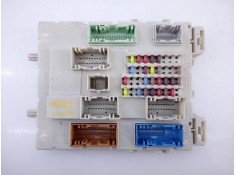 CAJA RELES / FUSIBLES 31453132 4014729071 E3-B5-43-4