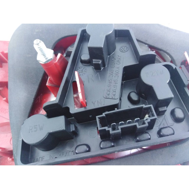 Recambio de piloto trasero derecho porton para volkswagen jetta (162) advance bluemotion referencia OEM IAM 5C6945260  
