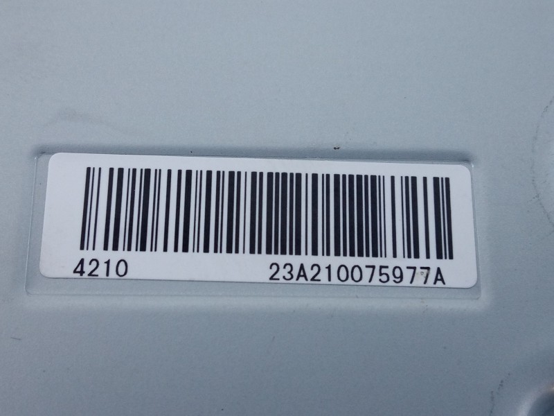 Recambio de sistema navegacion gps para toyota rav4 hybrid 4x2 luxury referencia OEM IAM 8614042C00 23A210075977A E3-B2-12-2
