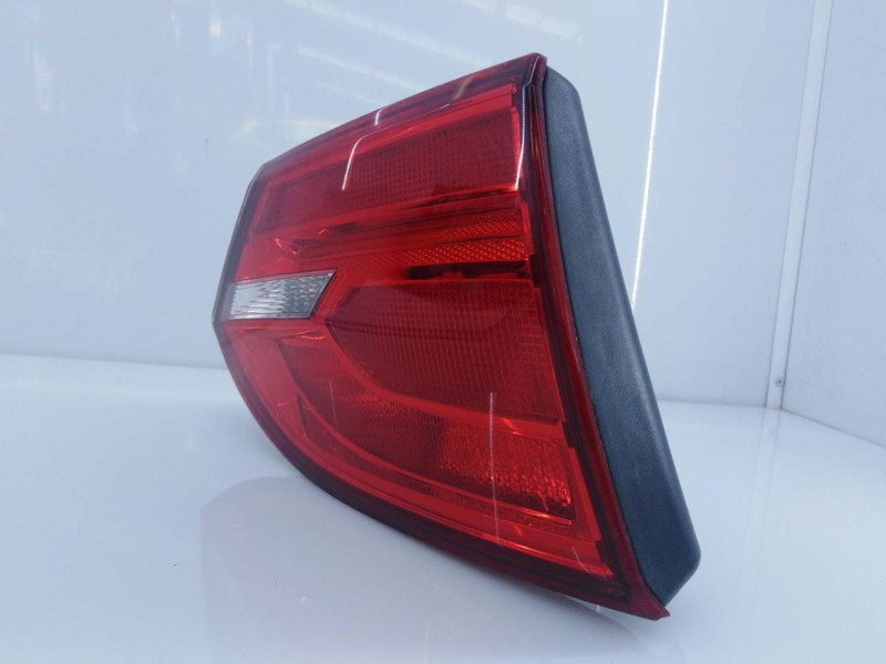 Recambio de piloto trasero izquierdo porton para volkswagen jetta (162) advance bluemotion referencia OEM IAM 5C6945259  