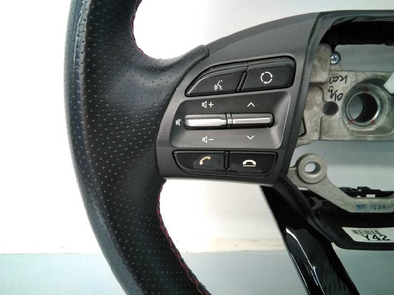 Recambio de volante para hyundai kona style 2wd referencia OEM IAM 56110J9390MGY  E2-B3-39-2