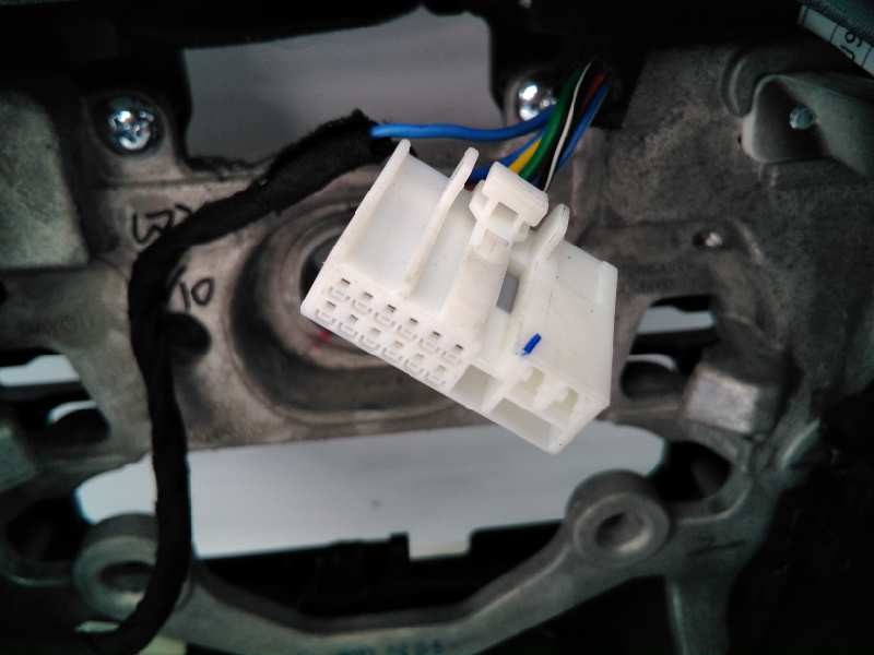 Recambio de volante para hyundai kona style 2wd referencia OEM IAM 56110J9390MGY  E2-B3-39-2