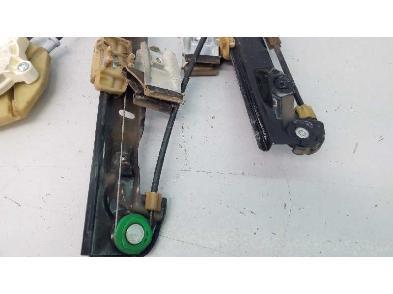 Recambio de elevalunas delantero izquierdo para seat leon (1p1) sport referencia OEM IAM 1K0959792H 1P0837461A E1-B6-4-1
