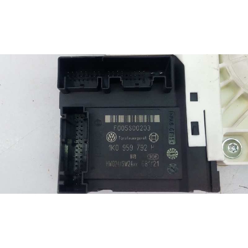 Recambio de elevalunas delantero izquierdo para seat leon (1p1) sport referencia OEM IAM 1K0959792H 1P0837461A E1-B6-4-1