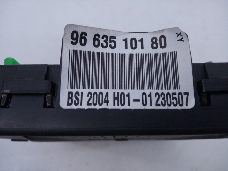 Recambio de caja reles / fusibles para citroën c4 grand picasso exclusive referencia OEM IAM 9663510180  E3-B2-35-4