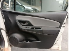 GUARNECIDO PUERTA DELANTERA DERECHA 