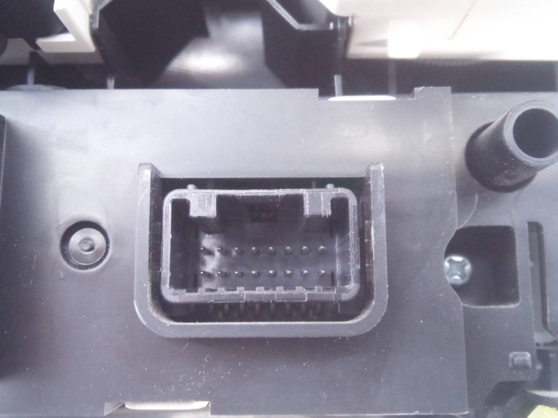 Recambio de mando climatizador para toyota verso-s life referencia OEM IAM 8395052140 410283 E3-B2-18-3