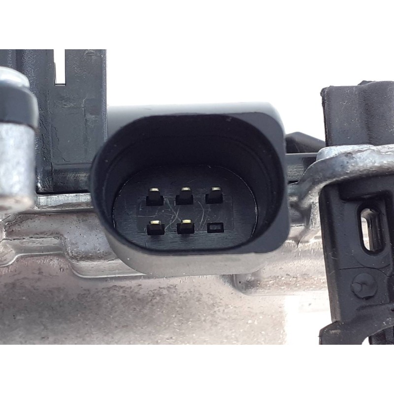 Recambio de motor cierre centralizado porton para audi a4 avant (8w5) sport edition referencia OEM IAM 3V5827887B  E1-B6-4-1