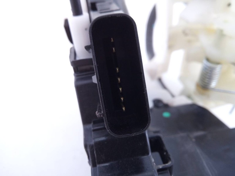 Recambio de cerradura puerta delantera izquierda para kia carens ( ) drive referencia OEM IAM 81310A4010  E2-B5-61-2