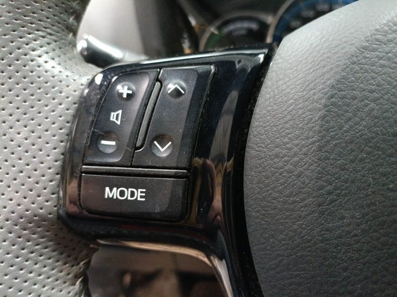 Recambio de volante para toyota yaris (_p13_) 1.5 hybrid (nhp130_) referencia OEM IAM   