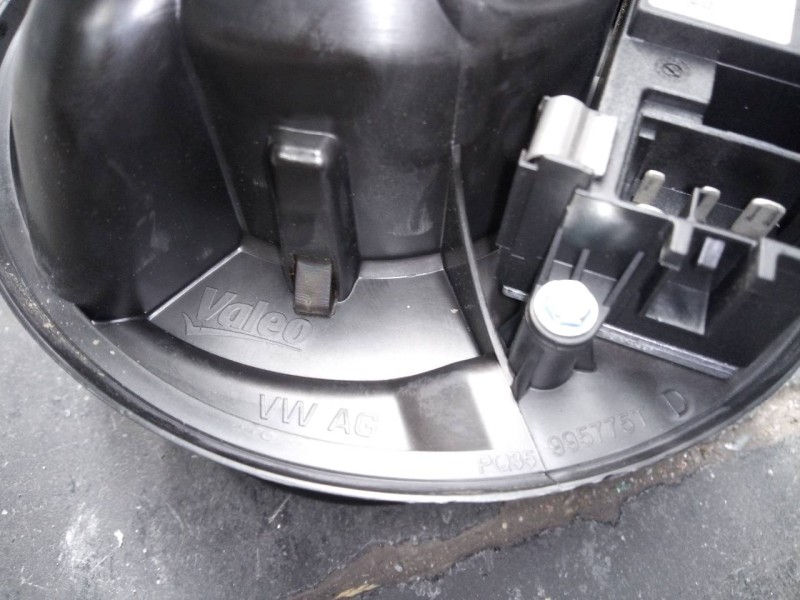 Recambio de ventilador calefaccion para volkswagen scirocco (137) 1.4 tsi (118kw) referencia OEM IAM 995775T 3C0907521D 