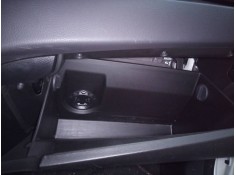 Recambio de guantera para kia carens ( ) drive referencia OEM IAM    2