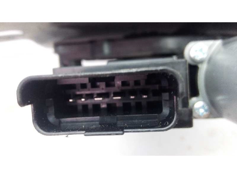 Recambio de elevalunas delantero izquierdo para renault kadjar life referencia OEM IAM 807218568R  E1-A1-40-2