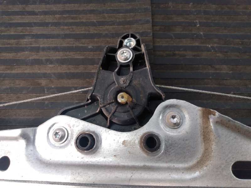 Recambio de elevalunas trasero derecho para renault kadjar life referencia OEM IAM 827004EA0A  E1-A1-40-1