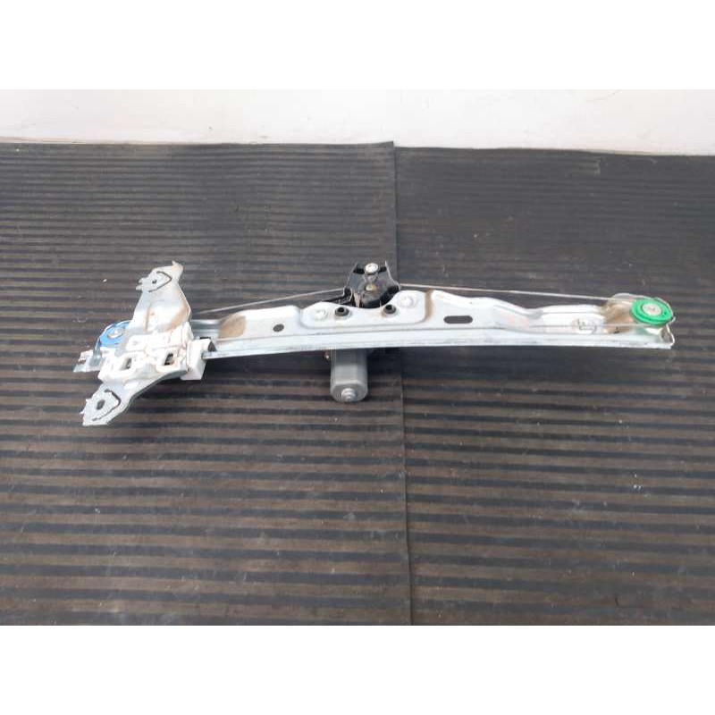 Recambio de elevalunas trasero derecho para renault kadjar life referencia OEM IAM 827004EA0A  E1-A1-40-1