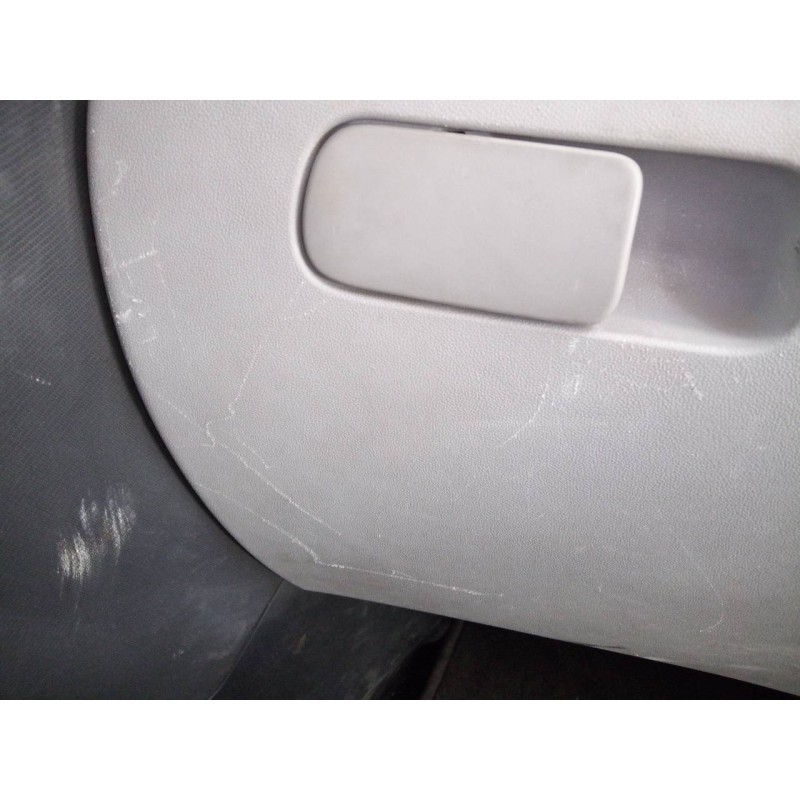 Recambio de guantera para kia cee´d active referencia OEM IAM   