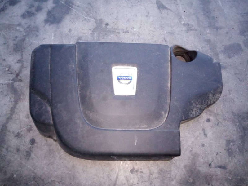 Recambio de tapa motor para volvo xc60 momentum drive referencia OEM IAM   