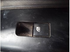 MANDO ELEVALUNAS DELANTERO DERECHO 