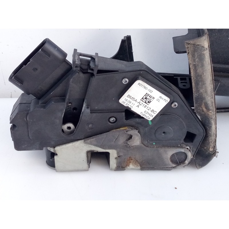 Recambio de cerradura puerta delantera derecha para ford focus lim. (cb8) titanium referencia OEM IAM BM5AA21812BC BM51A219A64AF