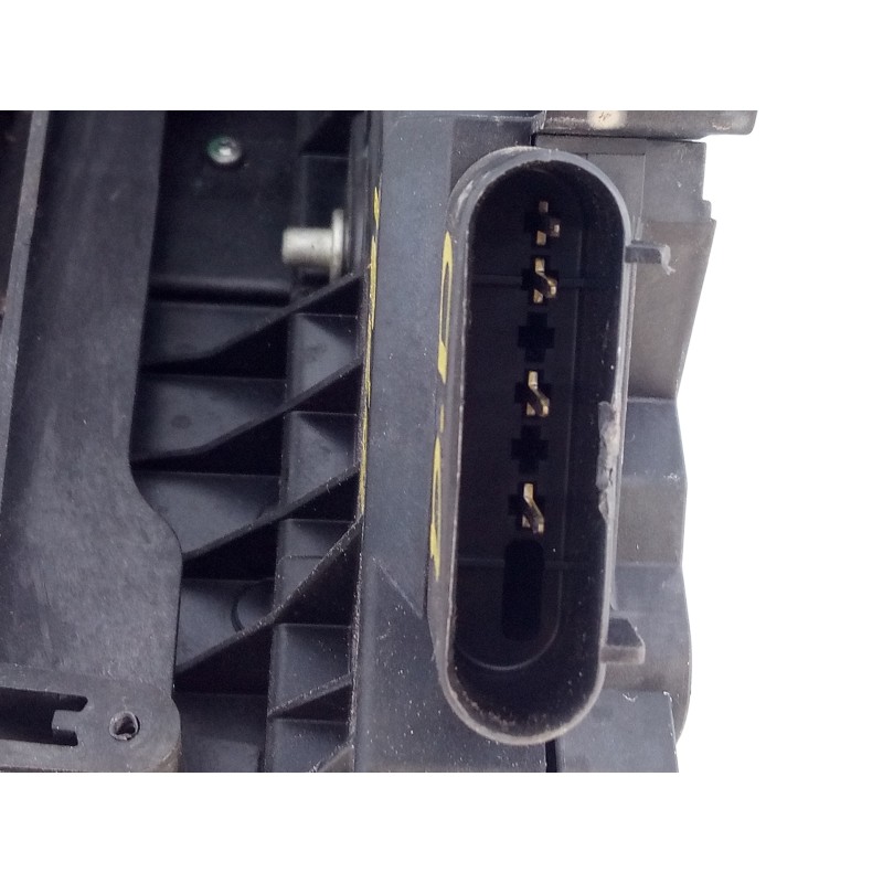 Recambio de cerradura puerta delantera derecha para ford focus lim. (cb8) titanium referencia OEM IAM BM5AA21812BC BM51A219A64AF