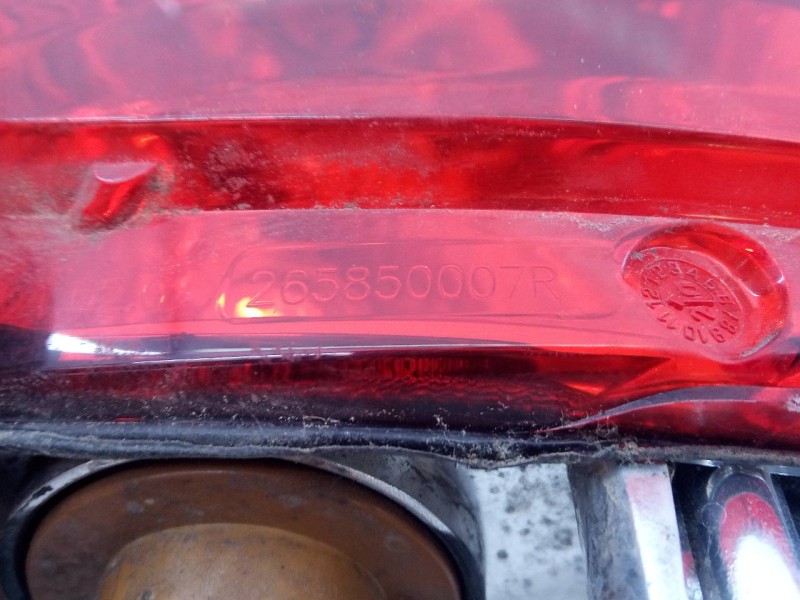 Recambio de piloto trasero izquierdo de paragolpes para renault zoe bose referencia OEM IAM 265850007R  E1-A1-39-1