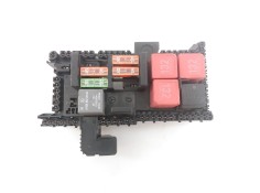 CAJA RELES / FUSIBLES A2059068501 529881F08 E3-A1-12-5