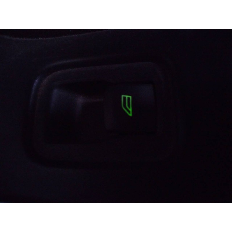 Recambio de mando elevalunas trasero derecho para volvo xc60 momentum drive referencia OEM IAM   