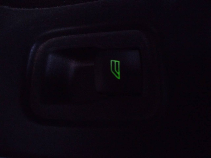 Recambio de mando elevalunas trasero derecho para volvo xc60 momentum drive referencia OEM IAM   