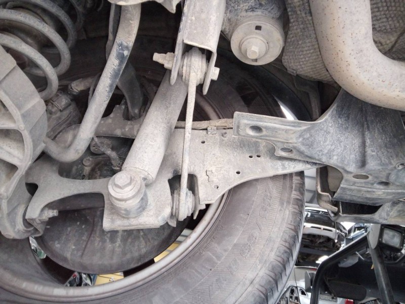 Recambio de mangueta trasera izquierda para volvo xc60 momentum drive referencia OEM IAM   