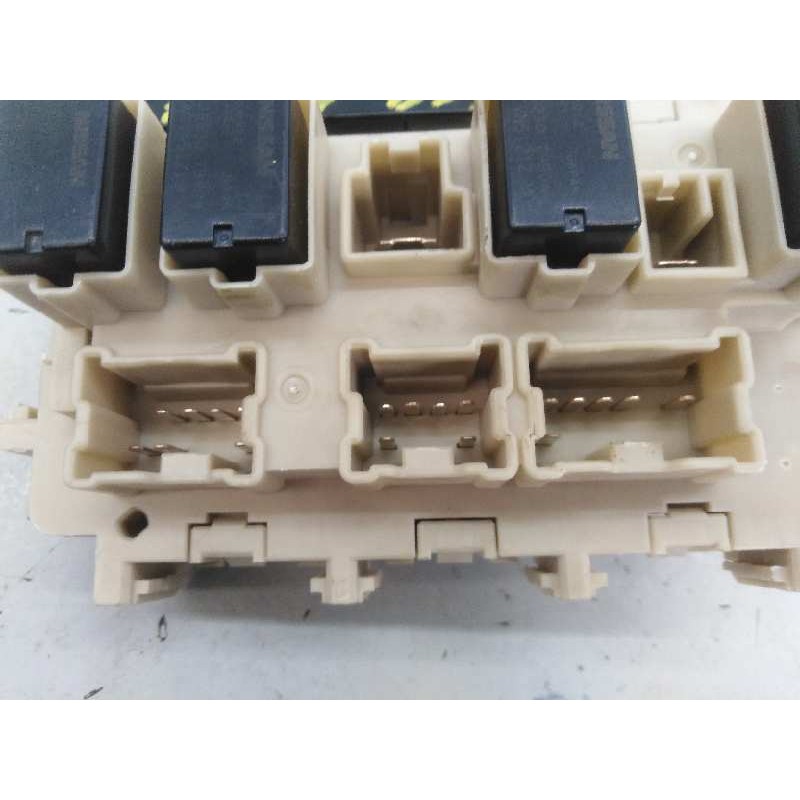 Recambio de caja reles / fusibles para nissan qashqai (j11) acenta referencia OEM IAM   E3-B4-35-3