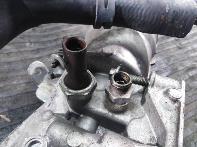 Recambio de enfriador aceite motor para seat leon (1p1) reference referencia OEM IAM 045115389J 8M0376778031 P1-A2-13