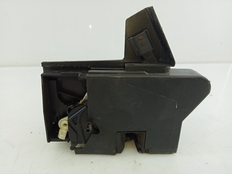 Recambio de cerradura puerta trasera derecha para dacia sandero ambiance referencia OEM IAM   E1-A1-44-1