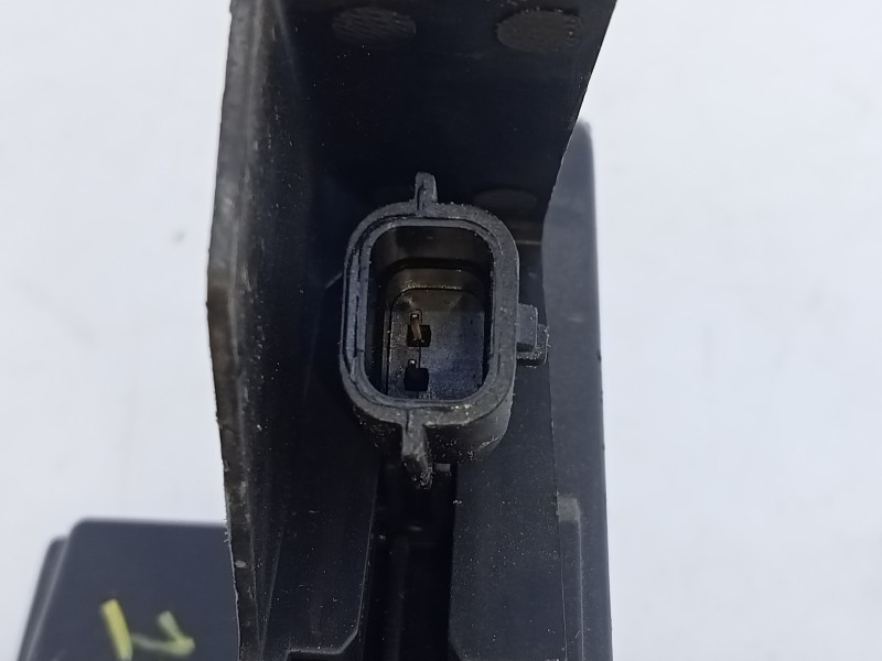 Recambio de cerradura puerta trasera derecha para dacia sandero ambiance referencia OEM IAM   E1-A1-44-1