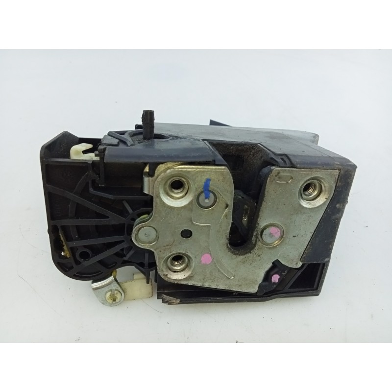 Recambio de cerradura puerta trasera derecha para dacia sandero ambiance referencia OEM IAM   E1-A1-44-1