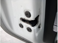 CERRADURA PUERTA TRASERA IZQUIERDA 