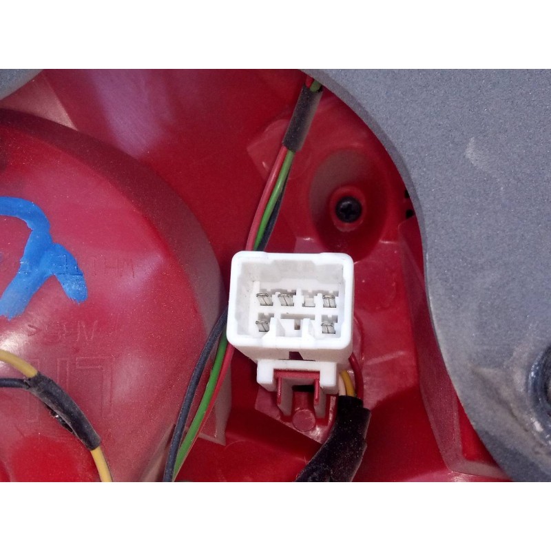 Recambio de piloto trasero izquierdo para kia cee´d active referencia OEM IAM   E2-B5-48-1