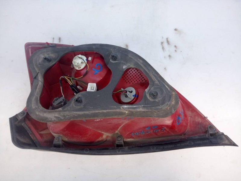 Recambio de piloto trasero izquierdo para kia cee´d active referencia OEM IAM   E2-B5-48-1