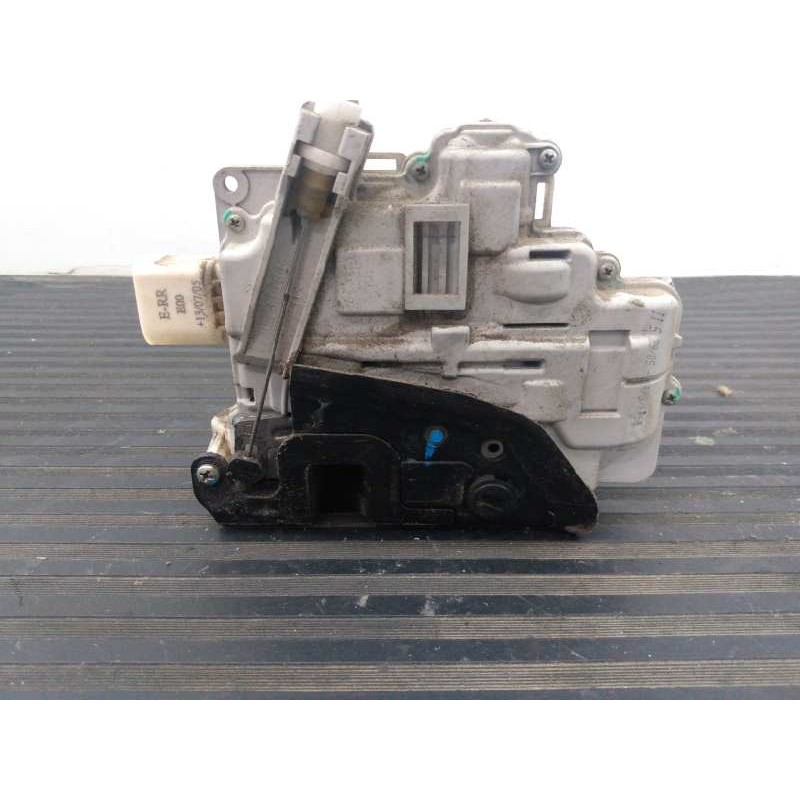 Recambio de cerradura puerta trasera derecha para audi a4 berlina (8e) 2.0 tdi 16v (103kw) referencia OEM IAM 8E0839016AA  E1-B6