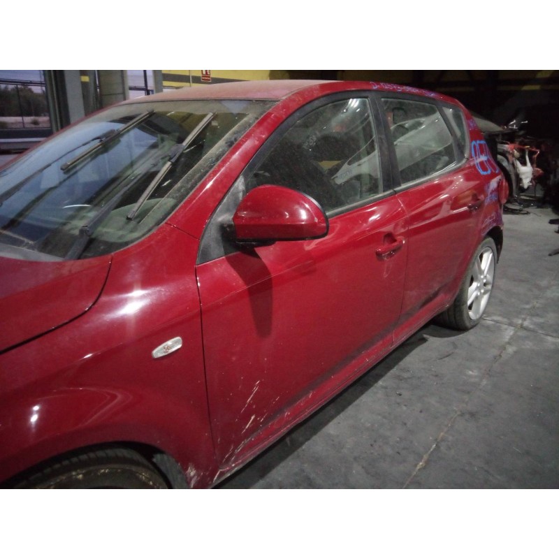Recambio de puerta delantera izquierda para kia cee´d active referencia OEM IAM   