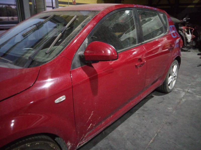 Recambio de puerta delantera izquierda para kia cee´d active referencia OEM IAM   