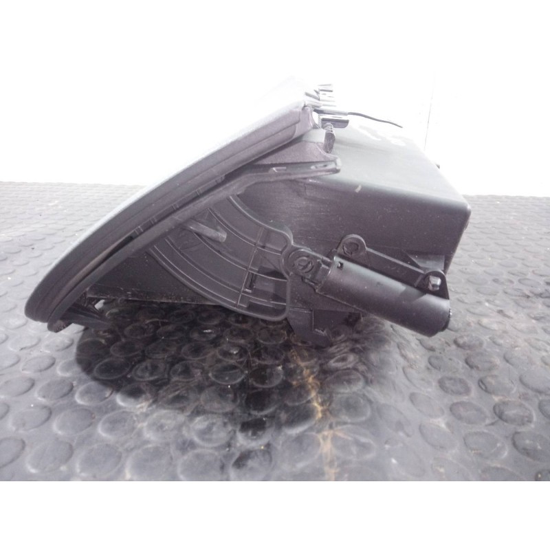 Recambio de guantera para opel crossland x excellence referencia OEM IAM   P2-A2-18