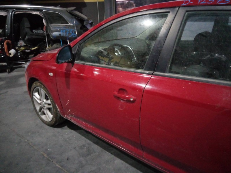 Recambio de puerta delantera izquierda para kia cee´d active referencia OEM IAM   