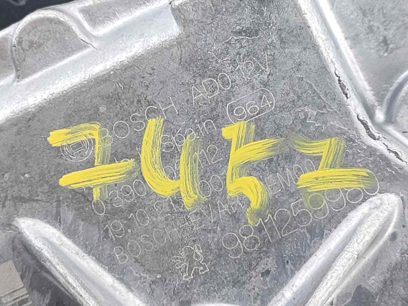 Recambio de motor limpia trasero para peugeot 3008 gt line referencia OEM IAM 9811259980  E1-B5-48-1