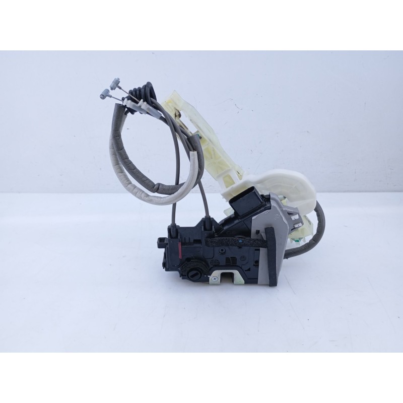 Recambio de cerradura puerta trasera derecha para hyundai ioniq hybrid referencia OEM IAM 81420G2000iHX  