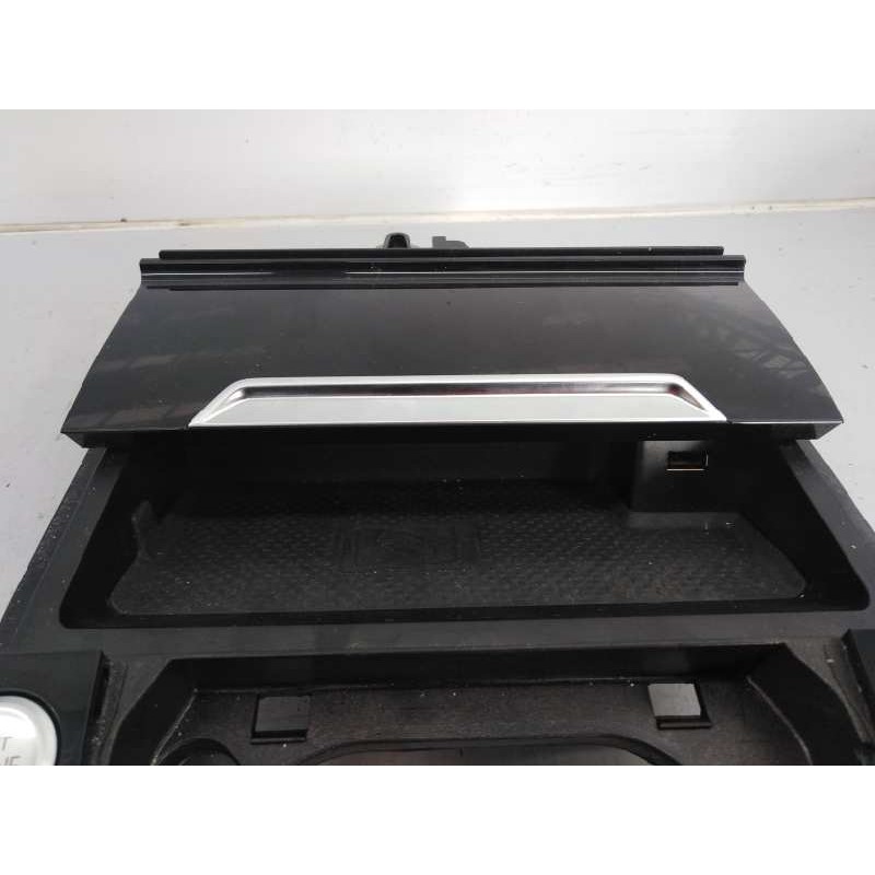 Recambio de consola central para volkswagen passat lim. (3g2) sport bmt referencia OEM IAM   E2-A1-25-8