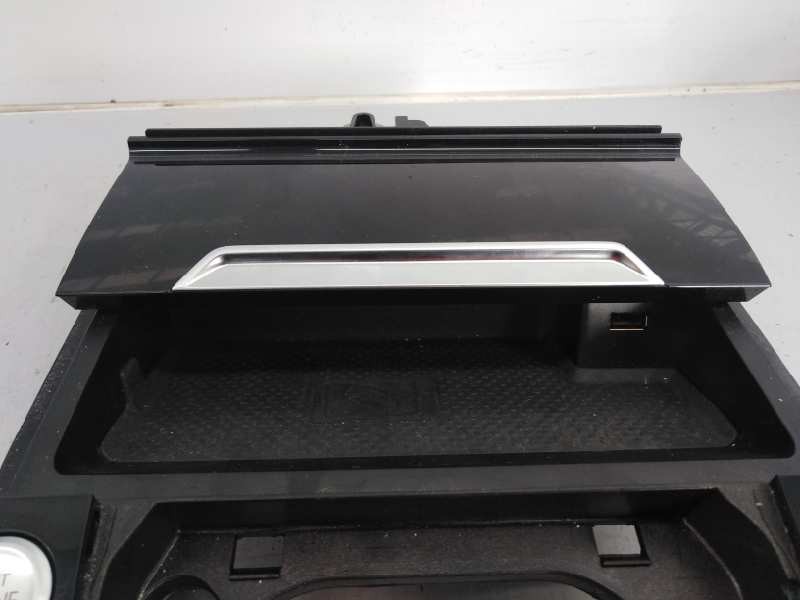 Recambio de consola central para volkswagen passat lim. (3g2) sport bmt referencia OEM IAM   E2-A1-25-8