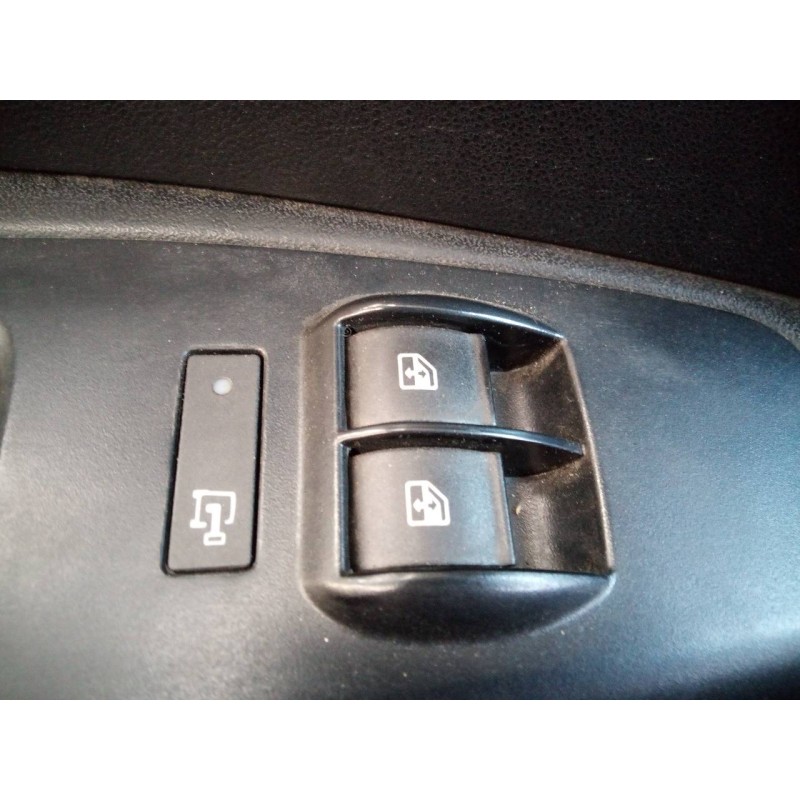 Recambio de mando elevalunas delantero izquierdo para fiat doblo ii (152) pop referencia OEM IAM   