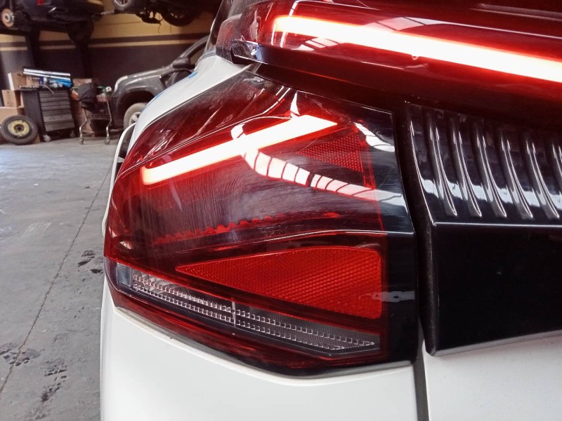 Recambio de piloto trasero izquierdo para citroën c4 iii seduction referencia OEM IAM   