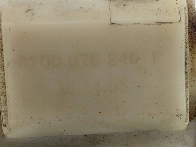 Recambio de cerradura maletero / porton para renault clio iii authentique referencia OEM IAM 8200076240E  E1-A1-8-2